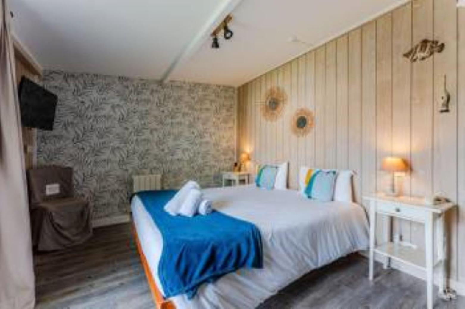 Hotel Le Grain De Sable Ares Bagian luar foto