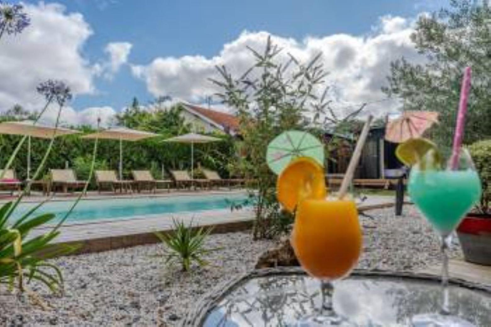Hotel Le Grain De Sable Ares Bagian luar foto